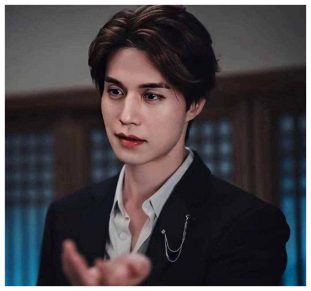 李栋旭冰块腹肌又虐我!难道他真的42岁?_魅力_表演_才华