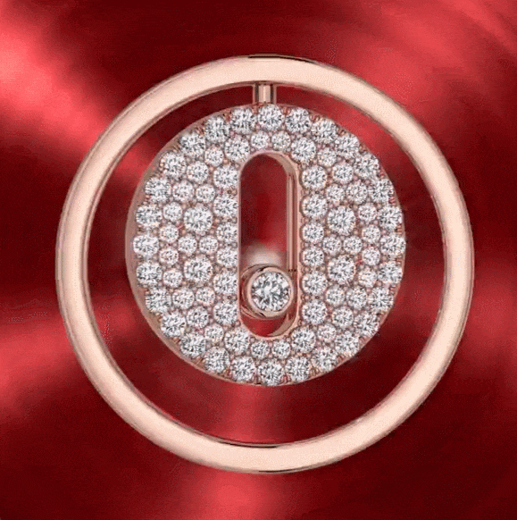 风格衣服,我就用它搭配了旗袍,红绳的细节和衣服上红色盘扣相映成趣