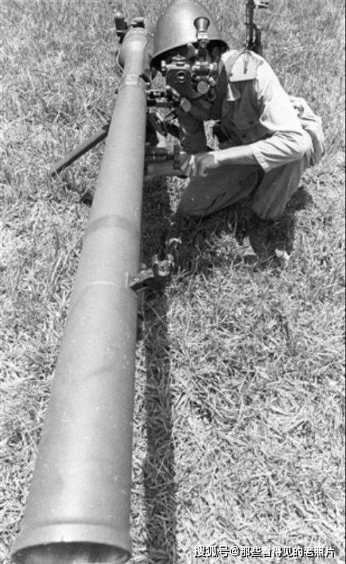 还跟着苏联的步伐,深度卷入了非洲各地的冲突,在安哥拉,埃塞俄比亚