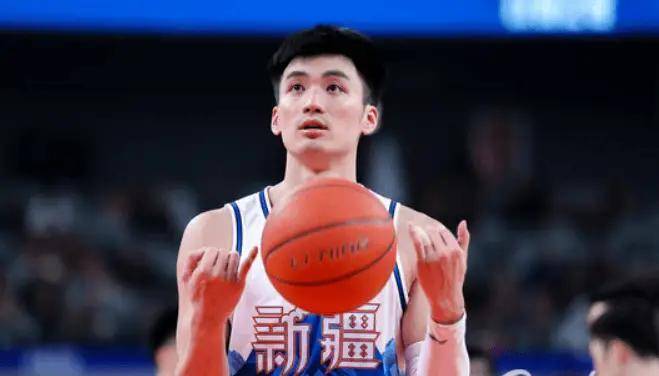 新疆男篮球员表现总结,永不服输的"斗牛犬",防守大闸于德豪_比赛_本