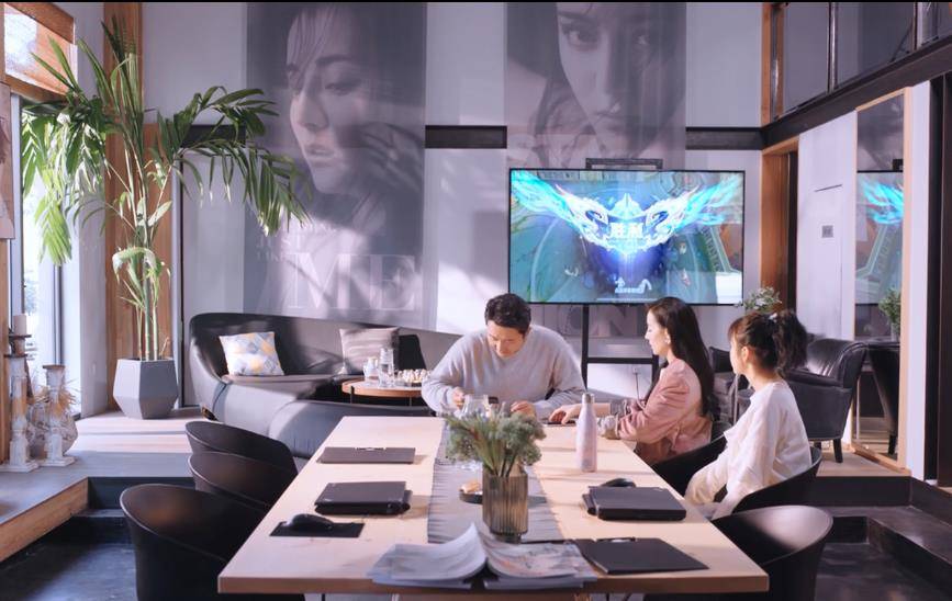 迪丽热巴豪宅惹人羡慕,杨洋钱途堪忧,荣耀成炫富之地_乔晶晶_游戏_于