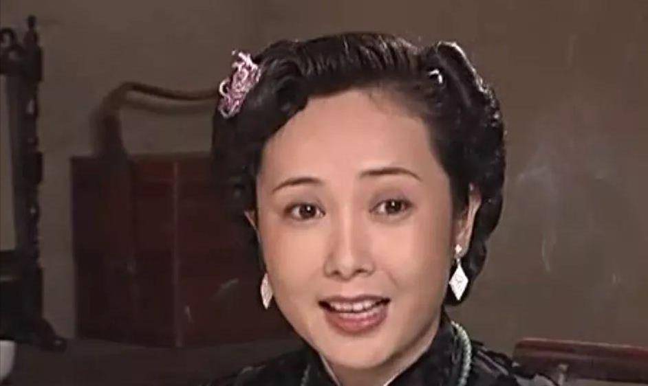 大宅门没爹没妈,舍不得吃肉的白玉芬,凭啥成为命最好