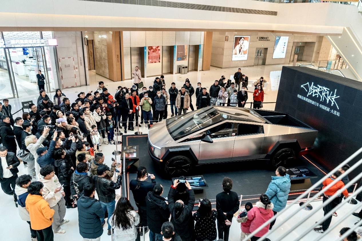 特斯拉赛博越野旅行车巡展大连"龙"重启幕,车迷:2024圆了赛博梦!