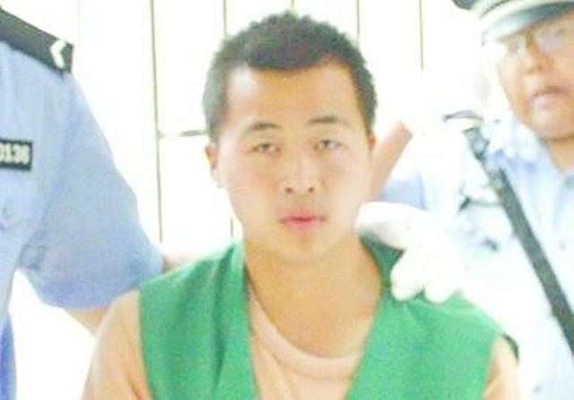 我国最小a级通缉犯,13天疯狂杀九人,年龄只有十七岁