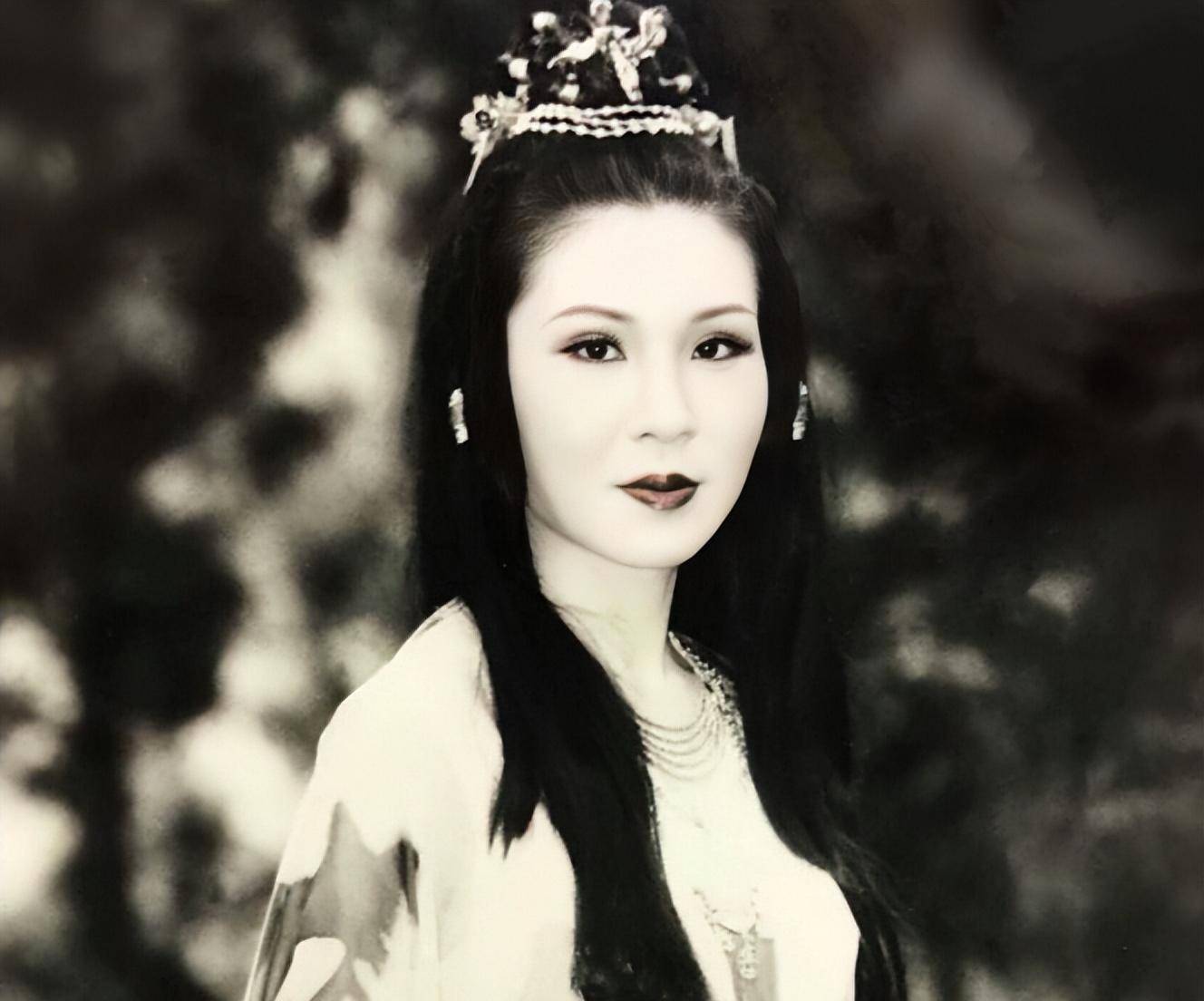 但有钱任性拍戏圆梦的,不止"西门大妈"一个_电影_杨钧钧_投资