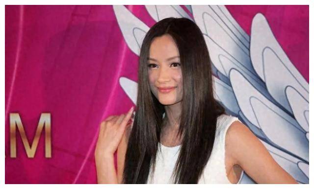 瞿颖曾辉煌美艳,今路上难辨青春美丽,星途终老,她变了样_外貌_作品