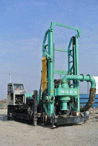 河北保定桩基工程公司,轩浩桩基础施工队,各种打桩机闲置