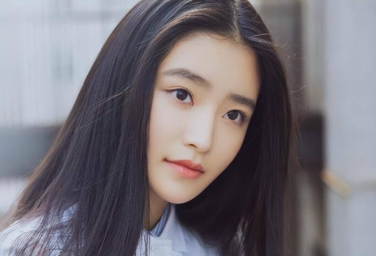 继承母亲颜值基因,网友:等待值得_柴蔚_学业_道路