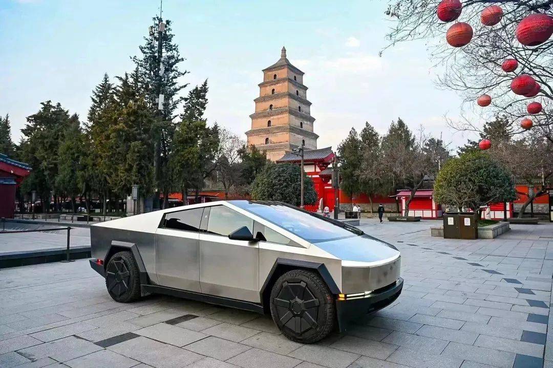被指娇贵！特斯拉Cybertruck雨后现锈斑_搜狐汽车_搜狐网