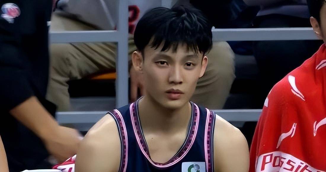 这次的集训名单,就像是老乔给大家出的一道选择题,答案藏在徐杰的