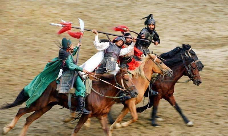 董卓_关羽_刘备