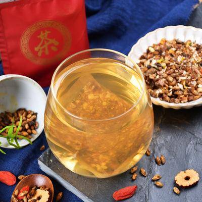 是一款来自山间小寨的特色茶品,它融合了当地的山茶,金银花,菊花凳