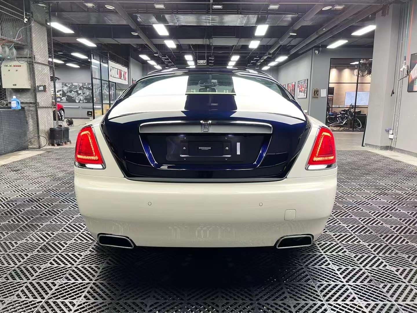 劳斯莱斯魅影,原厂双拼白蓝_搜狐汽车_搜狐网