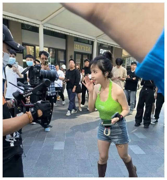 冯提莫:身高不再是限制,网红如何挑战娱乐巨头?_梦想