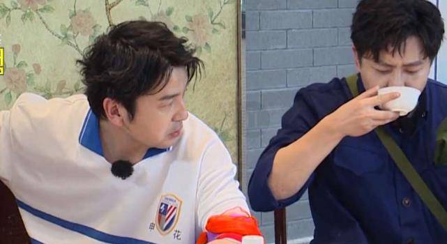 为其安排两次身份,雷佳音早就说出原因了_岳云鹏_贾乃亮_极限挑战