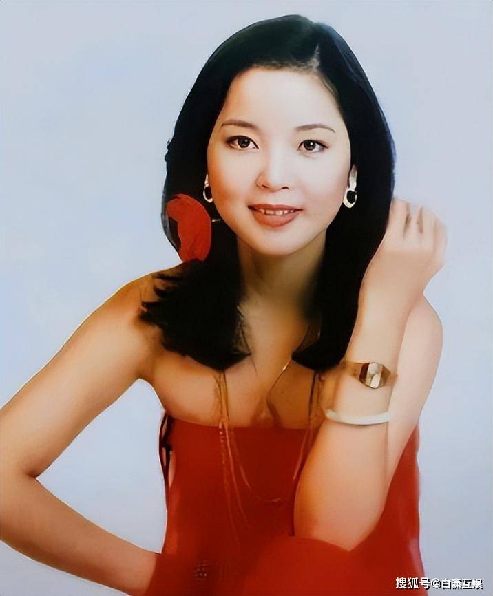 95年邓丽君突然病逝,母亲赵素桂却平静地说了句:丽君