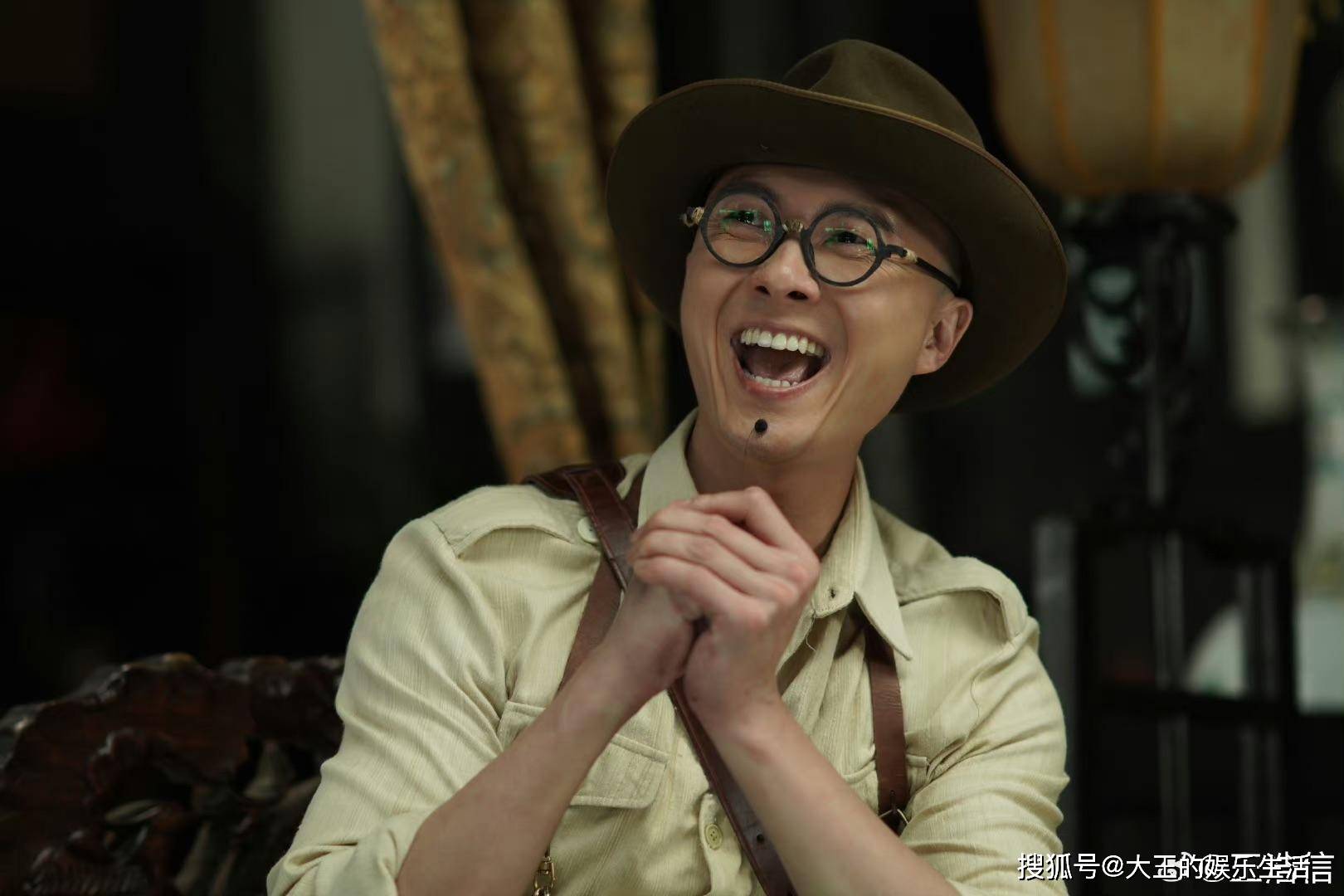 视帝王浩信曝新剧收视低原因,为妻子新剧宣传预热,?