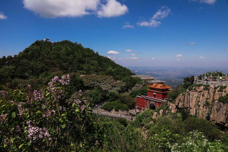 山东春节旅游拥堵景点之泰山:下山比上山难,被誉为五岳之首