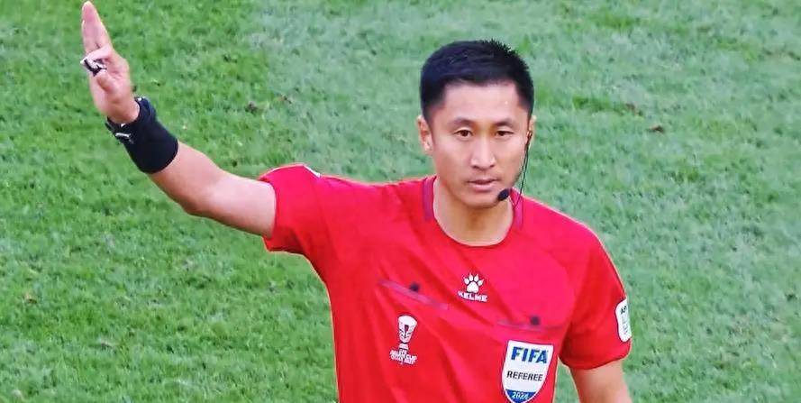 马宁:我们裁判历史第一人,你不知道的马宁: 开会比国脚守规矩_训练