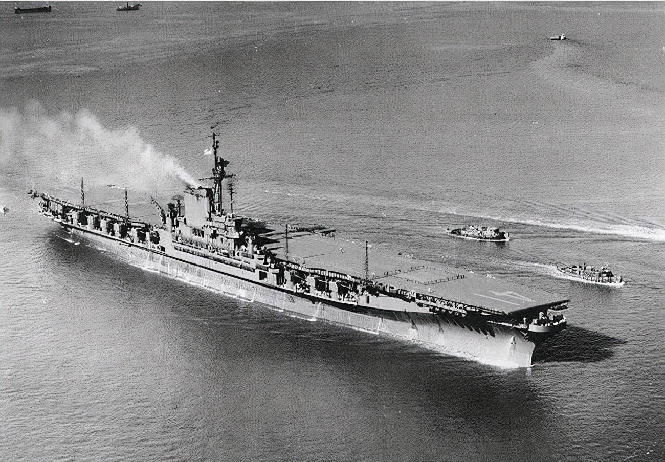 贝斯特见到了跳伞逃生的狄金森和好友罗伊,却随着亚利桑那号的沉没,只