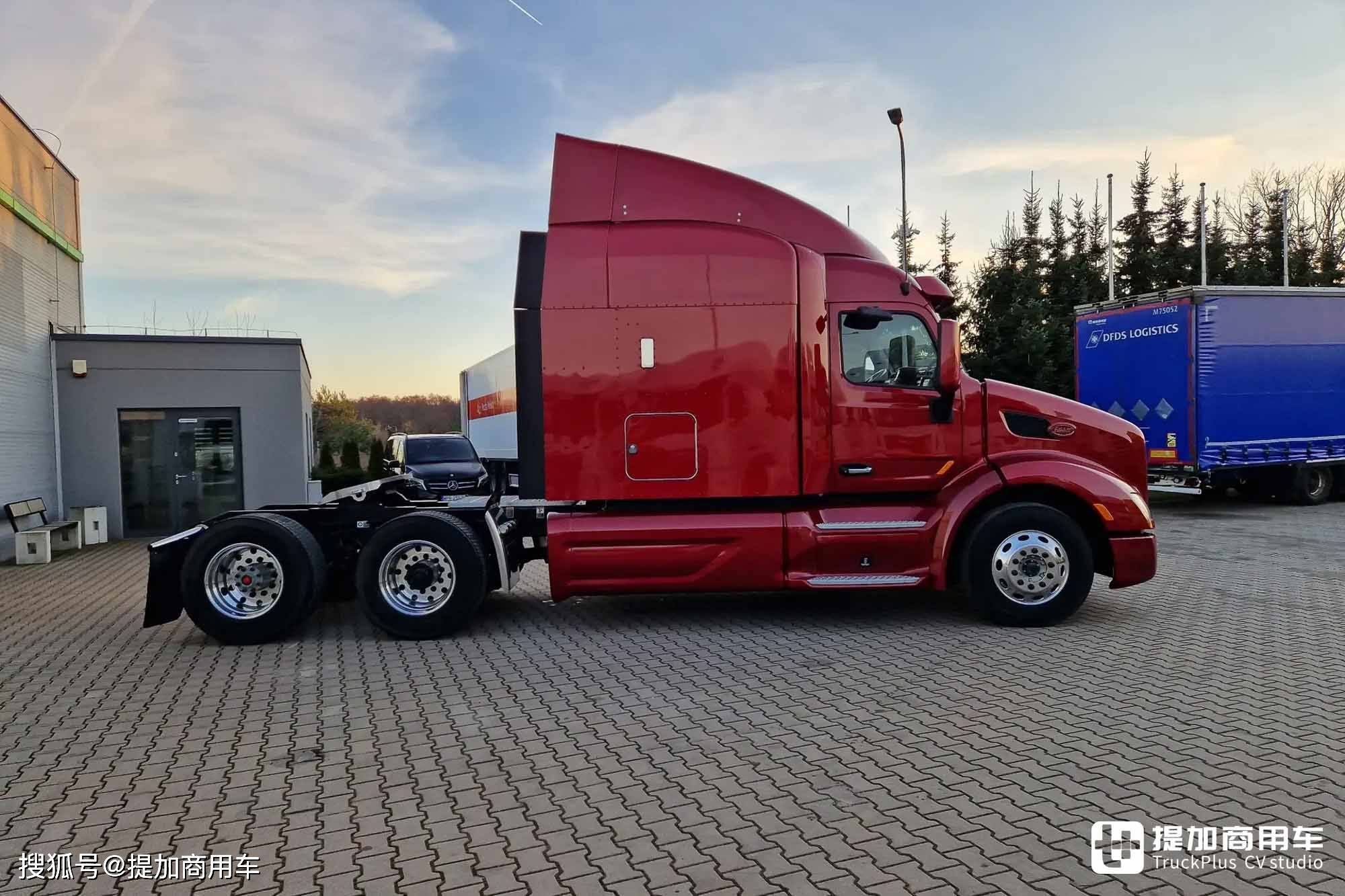 11年服役,仅行驶21000公里,荷兰达夫官方购买了这台美国长头卡车?