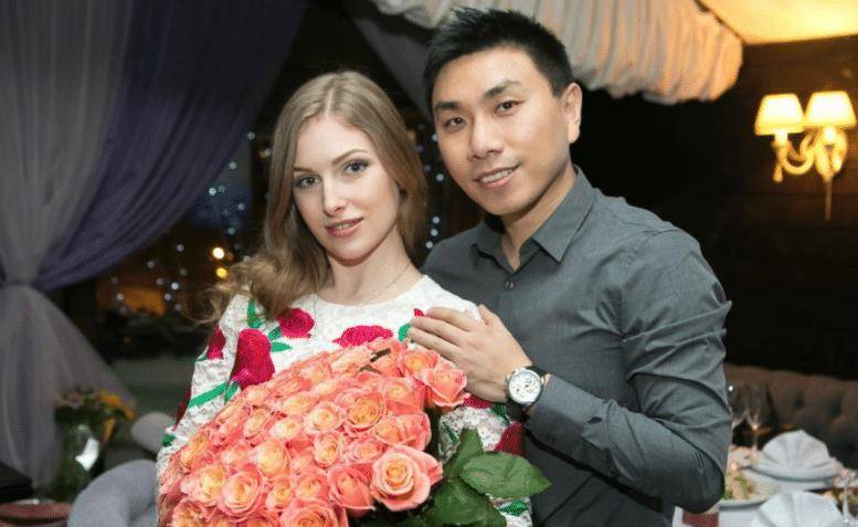 中国小伙高考失利,出国闯荡娶18岁乌克兰女神,住上了3000平别墅