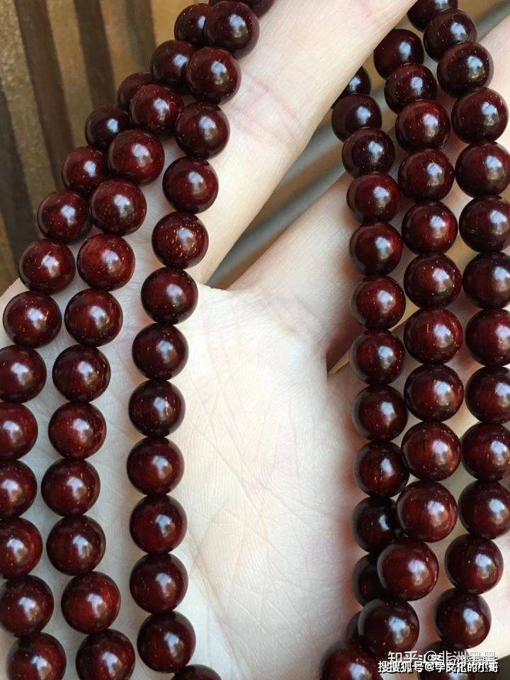 你知道你的小叶紫檀手串为何盘不出玻璃底吗?_珠子_包浆_氧化