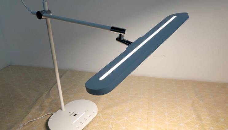 学生台灯选什么光源好用?含爱德华医生/书客/眼爸爸等适合学生用护眼台灯推荐