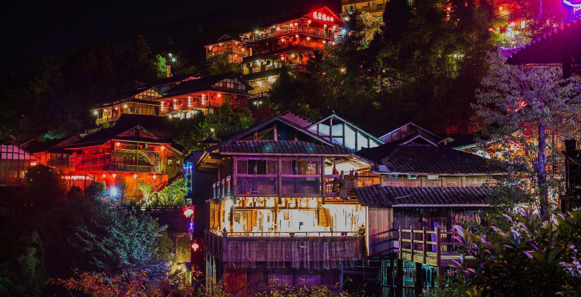 重庆这个"低调"的古镇,被誉为"一脚跨三镇",很多人都不知道_龚滩_乌江