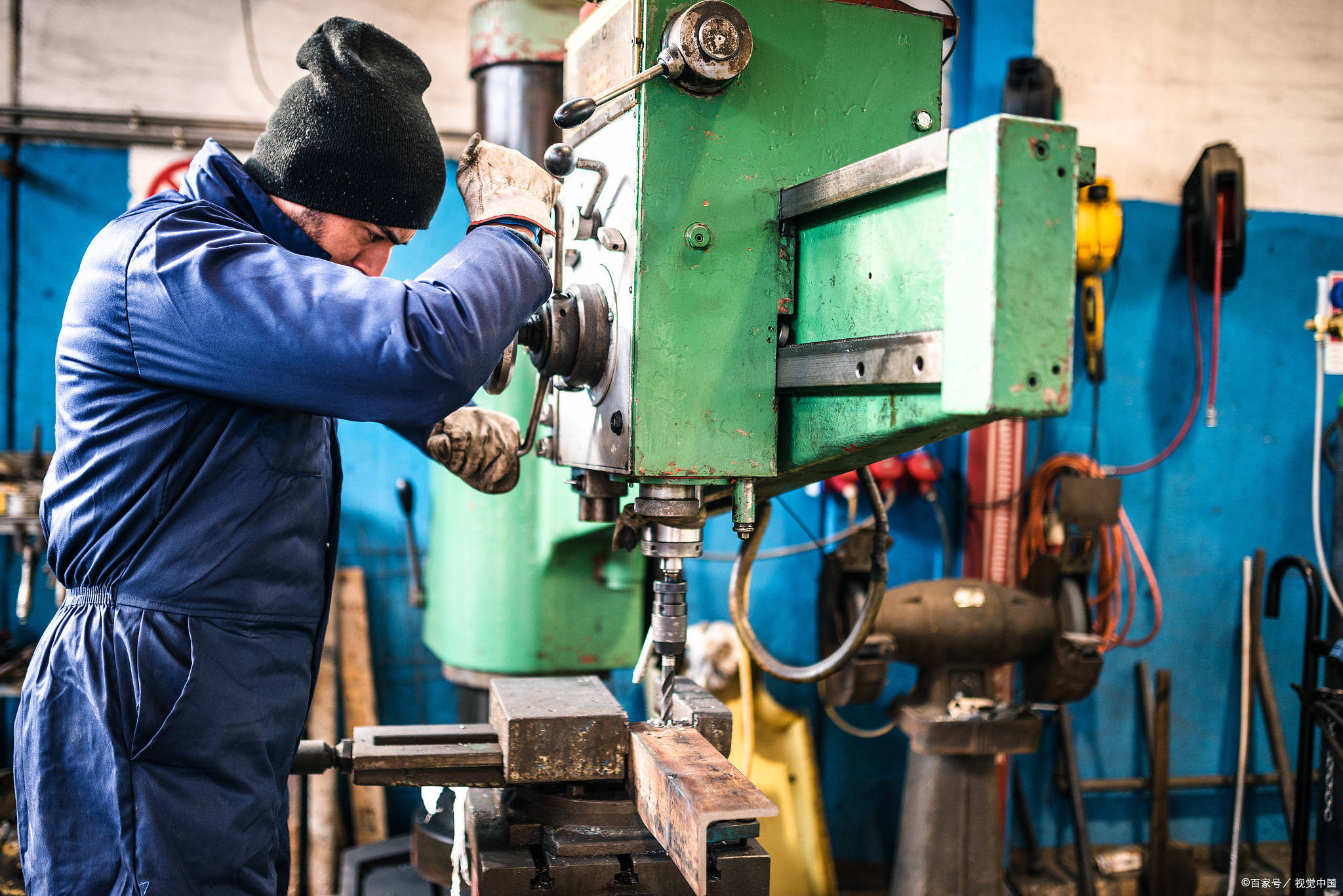 怎么考冲压工?含金量高吗?难度如何?_考试_证书_行业