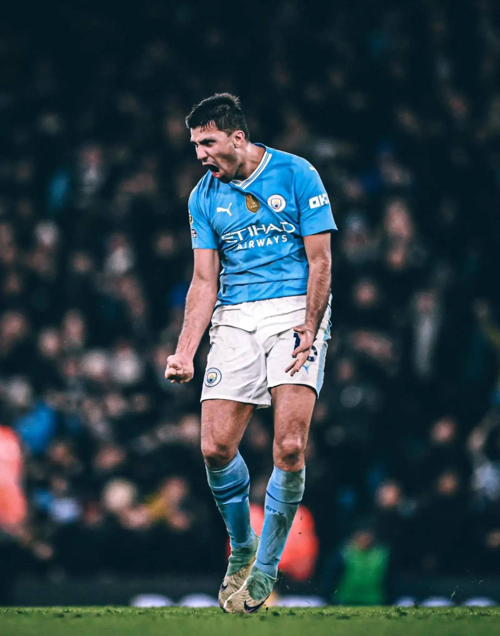 曼城1:1切尔西的比赛,第41分钟切尔西打出快速反击,斯特林拿球扣过