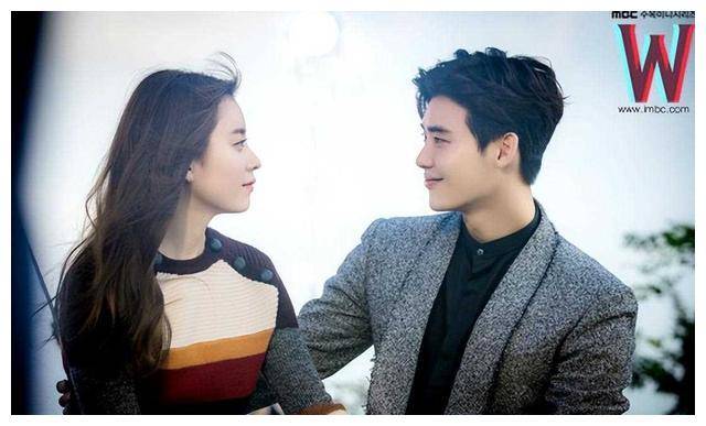 南柱赫和李圣经的默契搭配让这部剧成为高甜爱情的代表.