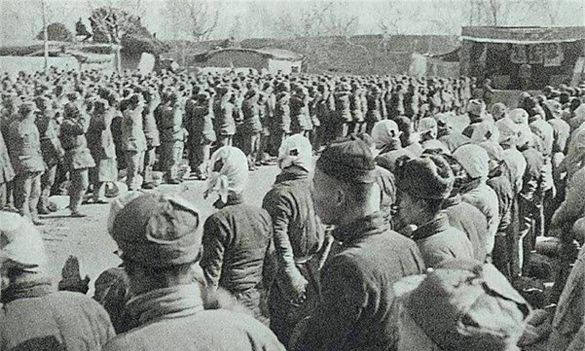 梁兴初就任10纵副司令,却嫌级别太低,罗荣桓:那就给