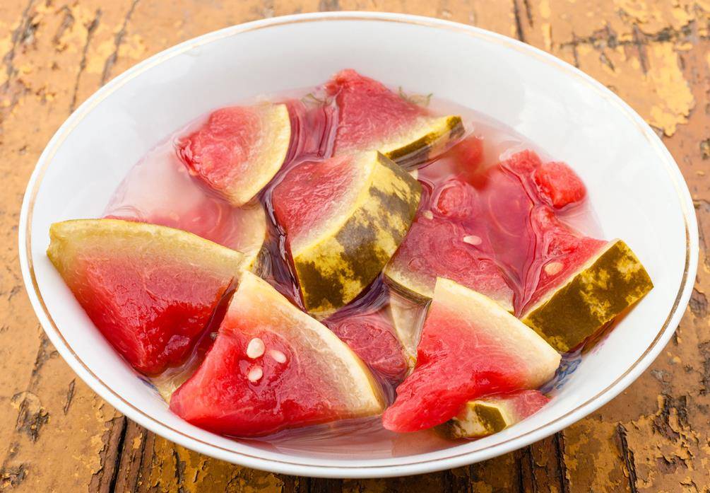 盘点俄罗斯沙皇们吃过的一些奇怪美食:揭开俄国沙皇的独特口味_天鹅