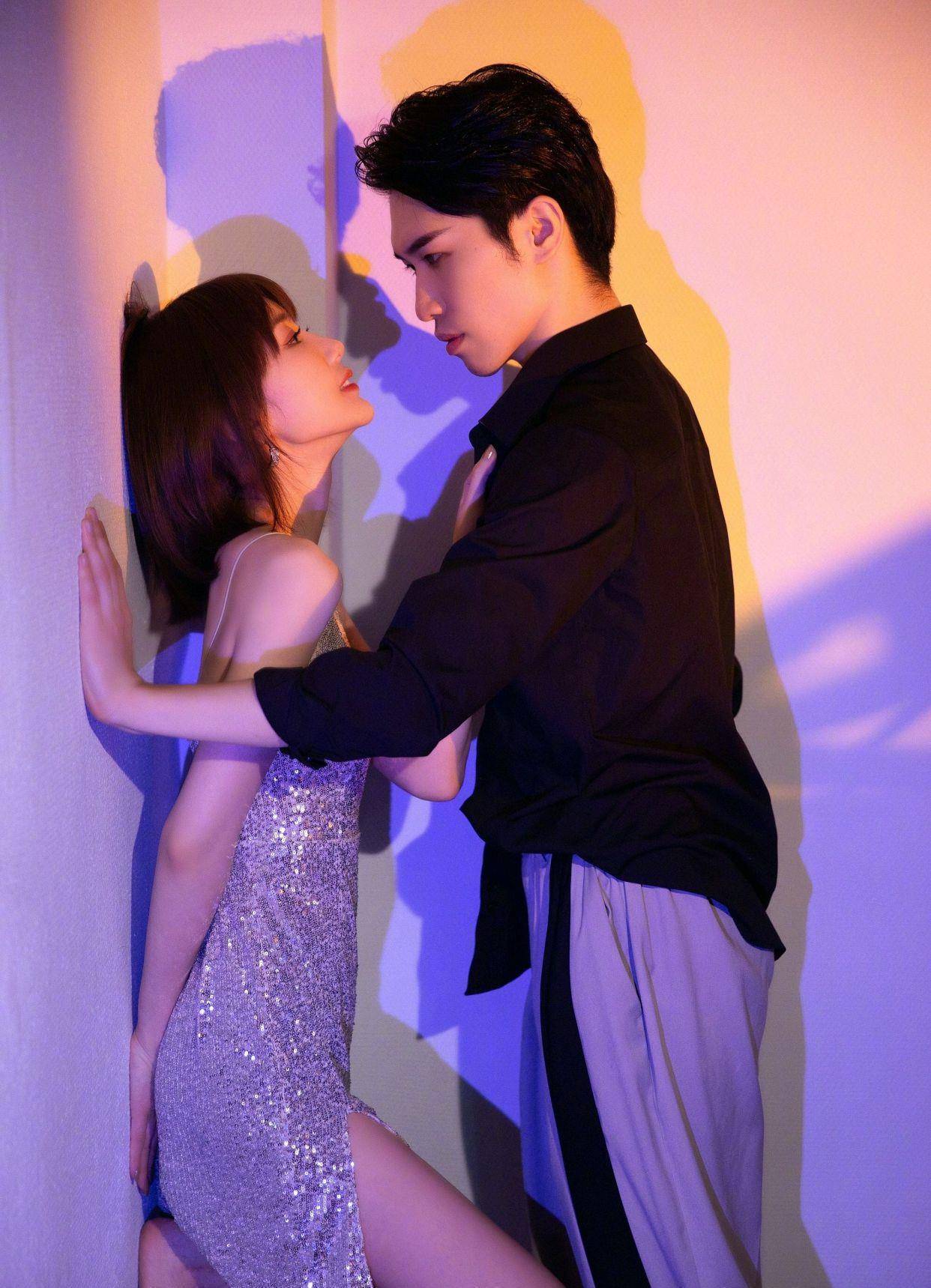 毛晓彤走红后变"时尚女郎"?