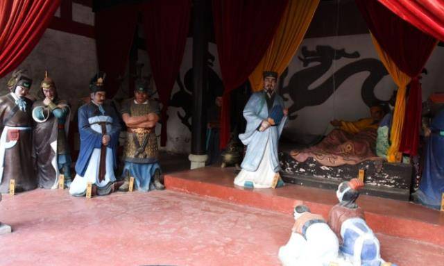 刘备死前为何专门说:马谡不可重用?他看穿了这一点_诸葛亮_马良_方面