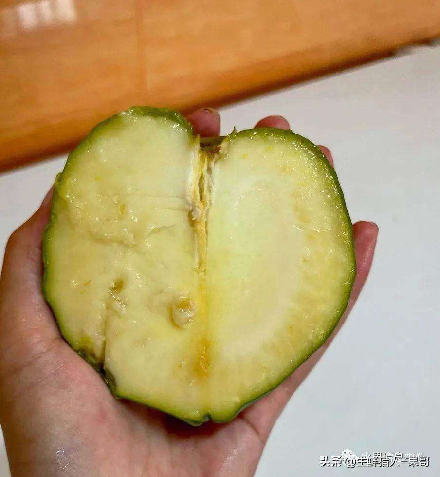 奇异水果知多少#椰柿,黄晶果,冰淇淋果,巧克力布丁果等_果肉_果实