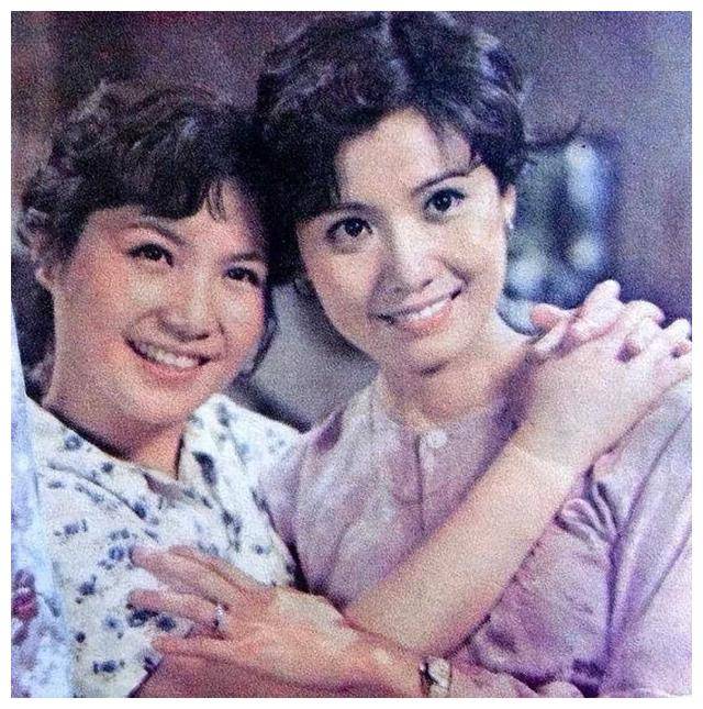 80年代北影"四朵金花",为何相貌平平的刘晓庆,却能独占鳌头_穆婷婷