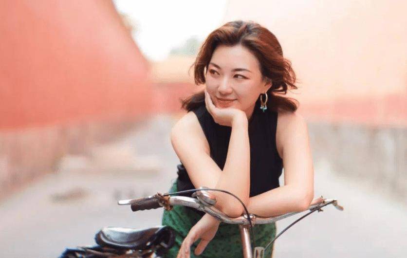 刘思麟:因和爱因斯坦"合影"出圈,走红后被邀请到故宫修文物_技术_照片