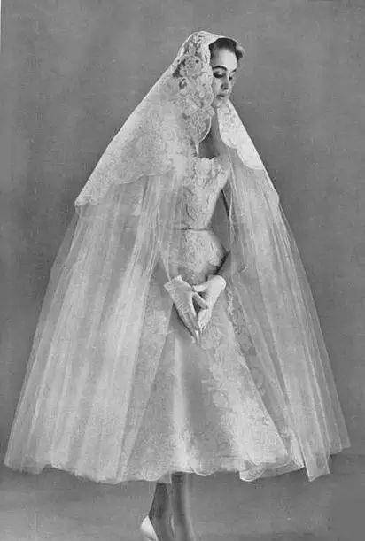 和杰奎琳1956年,美国女影星格蕾丝·凯莉与摩纳哥王子雷尼尔成婚