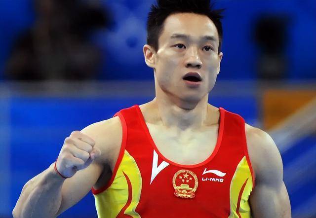 奥运冠军杨威破产传闻解密:事业鼎盛家庭美满_训练_金牌_成功