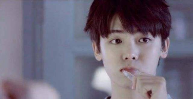 这次关晓彤与侯明昊搭档