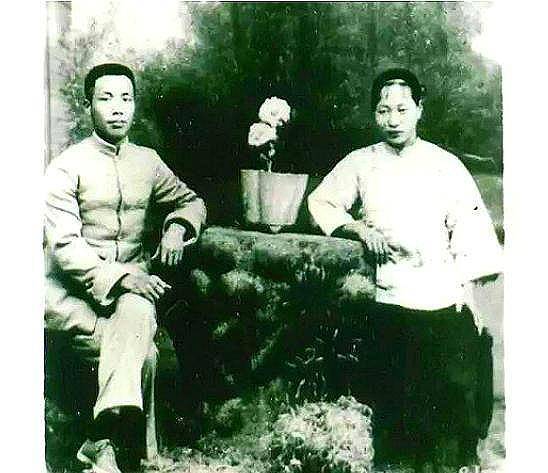 他是一代北伐名将,却被敌人残忍杀害,妻子几经周折才寻回尸体_金佛庄