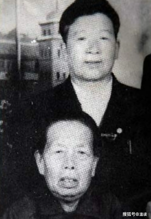 日本战败,东北夫妇收养日军官遗孤,40年后养子回国翻