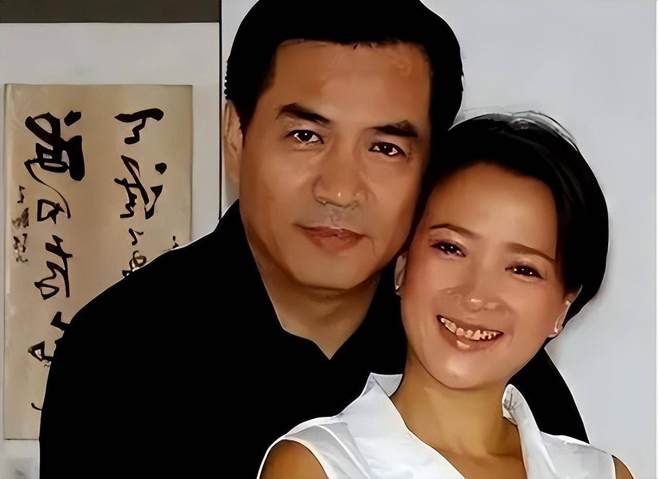 弃同居5年男友,嫁三婚许亚军,患癌后才懂真爱_何晴_刘威_美人