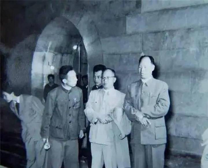 考古_皇帝_人们