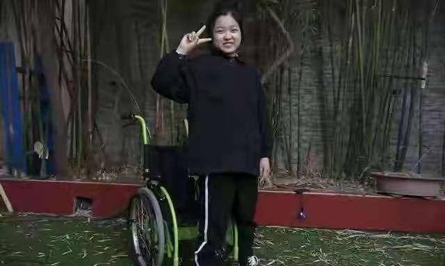 妻子提议将这个孩子安顿一两天后,送到孤儿院里去.