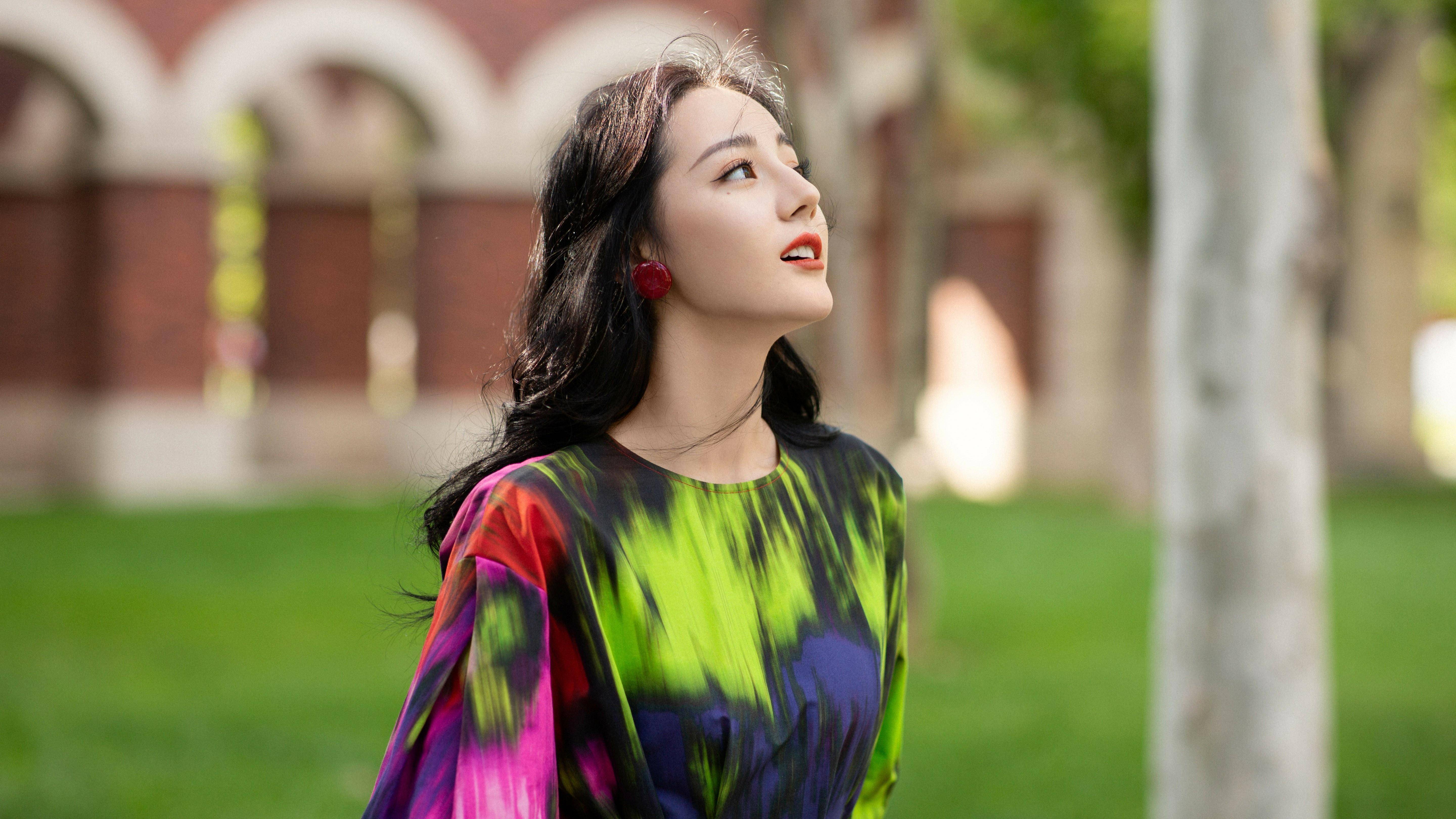 21娱乐爆料:迪丽热巴,唐嫣,杨紫,杨超越,贾玲,邓为