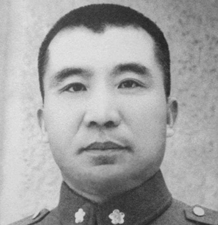 当时国军将领里很多人都在外"金屋藏娇",王耀武却始终只有郑宜兰一人