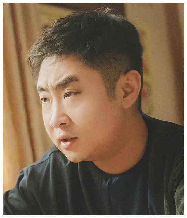 40岁男演员乔杉扮演"渣男",笑翻观众!_电影_表演_演艺事业